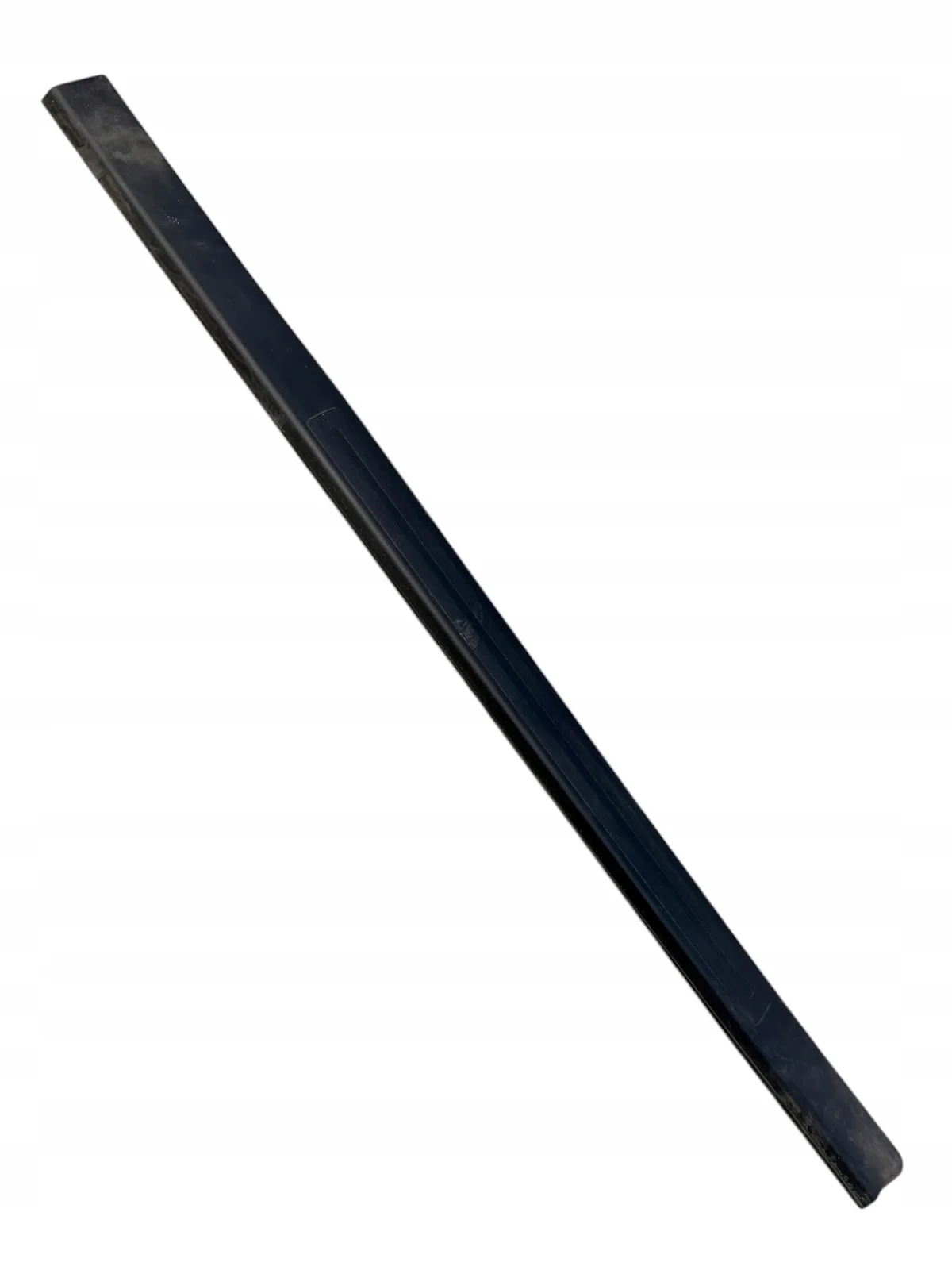 Audi A3 8P Baguette seuil avant droit
