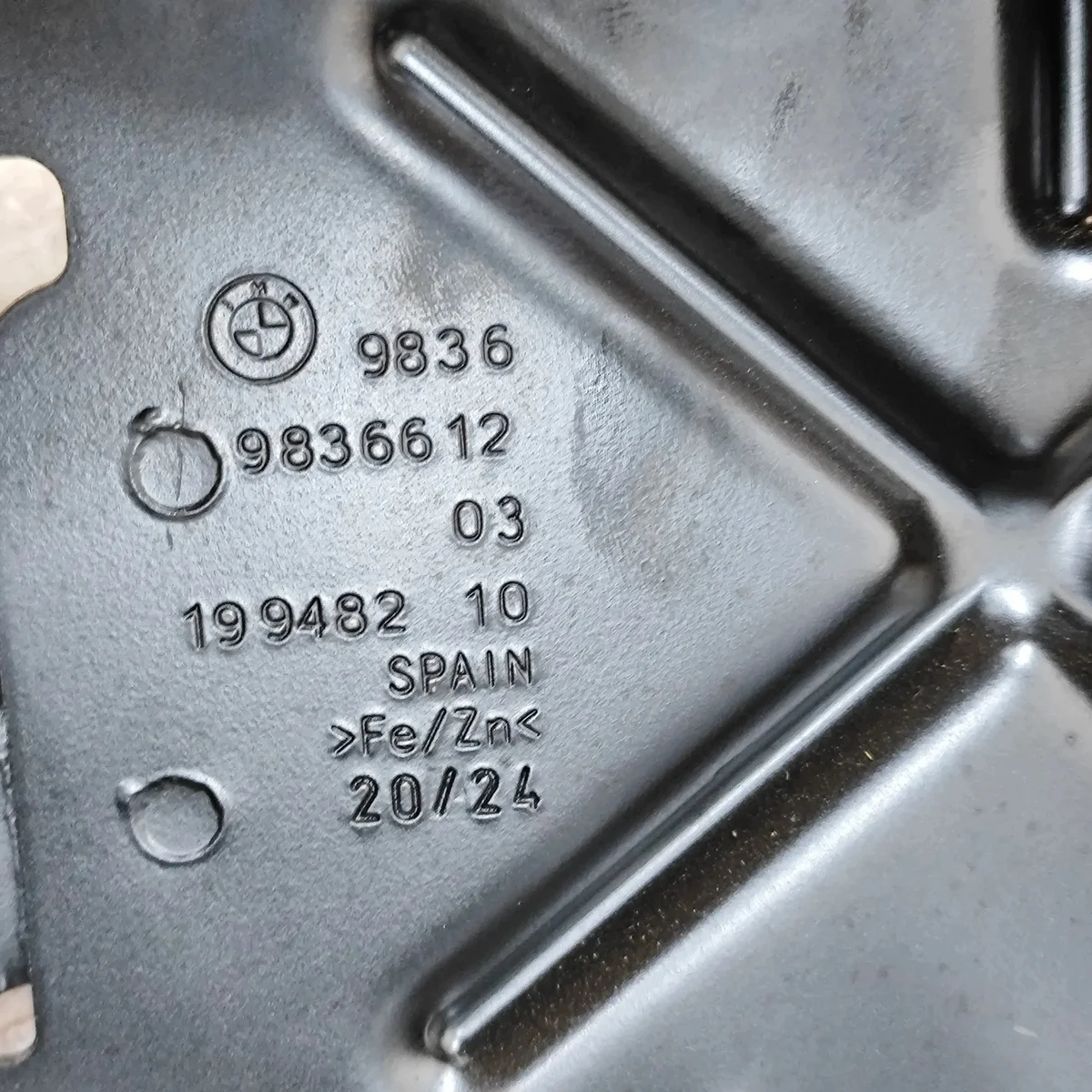 Base de Bateria BMW X2 (U10) Usada image 6