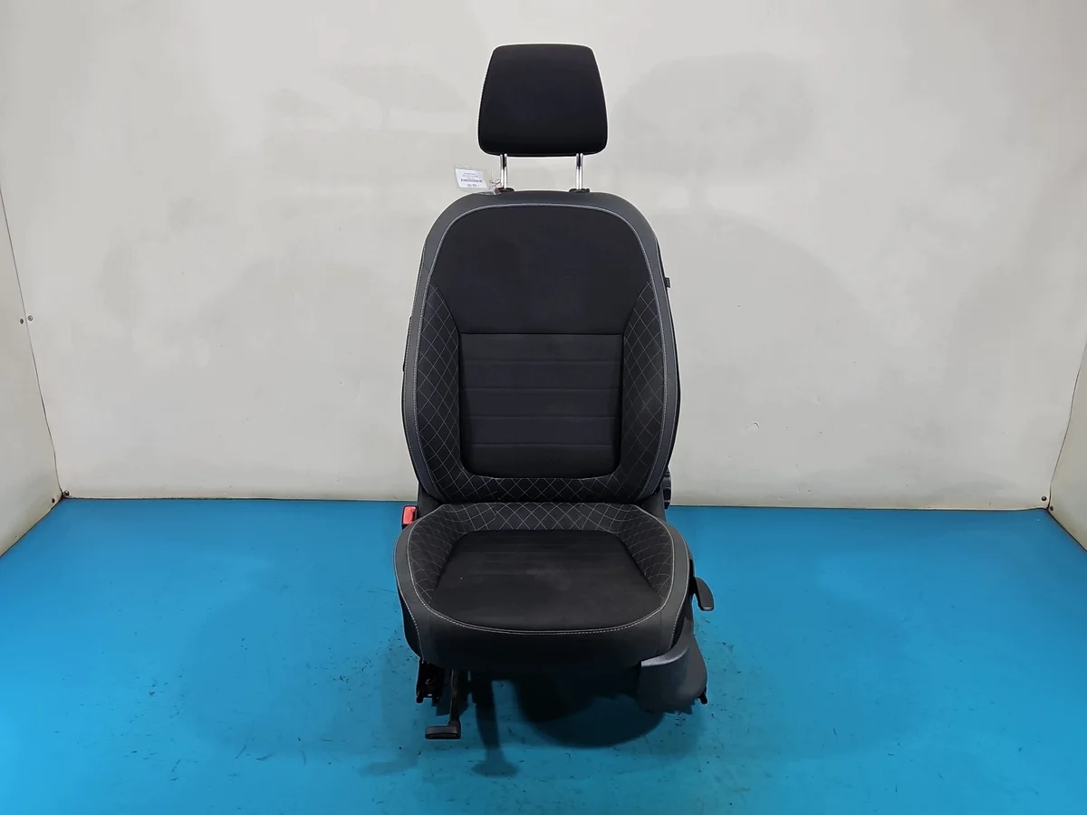 Sitz Fahrer Skoda Fabia III 5D links vorne
