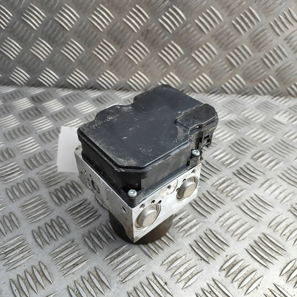 ABS-pumppu Toyota Hilux VIII 8954171810 image 4