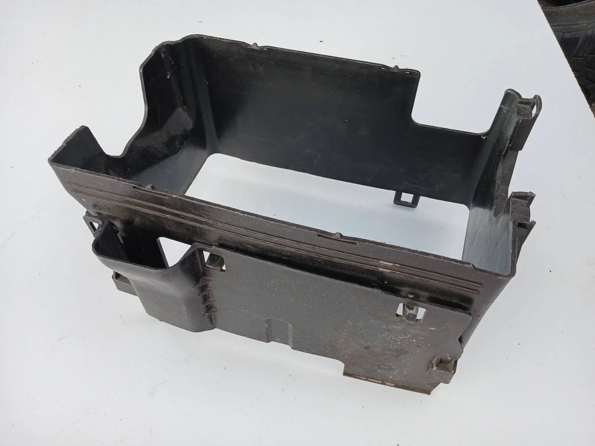 Skoda Fabia Mk1 (6Y) Hitzeschutz Batterie 6Q0915753A