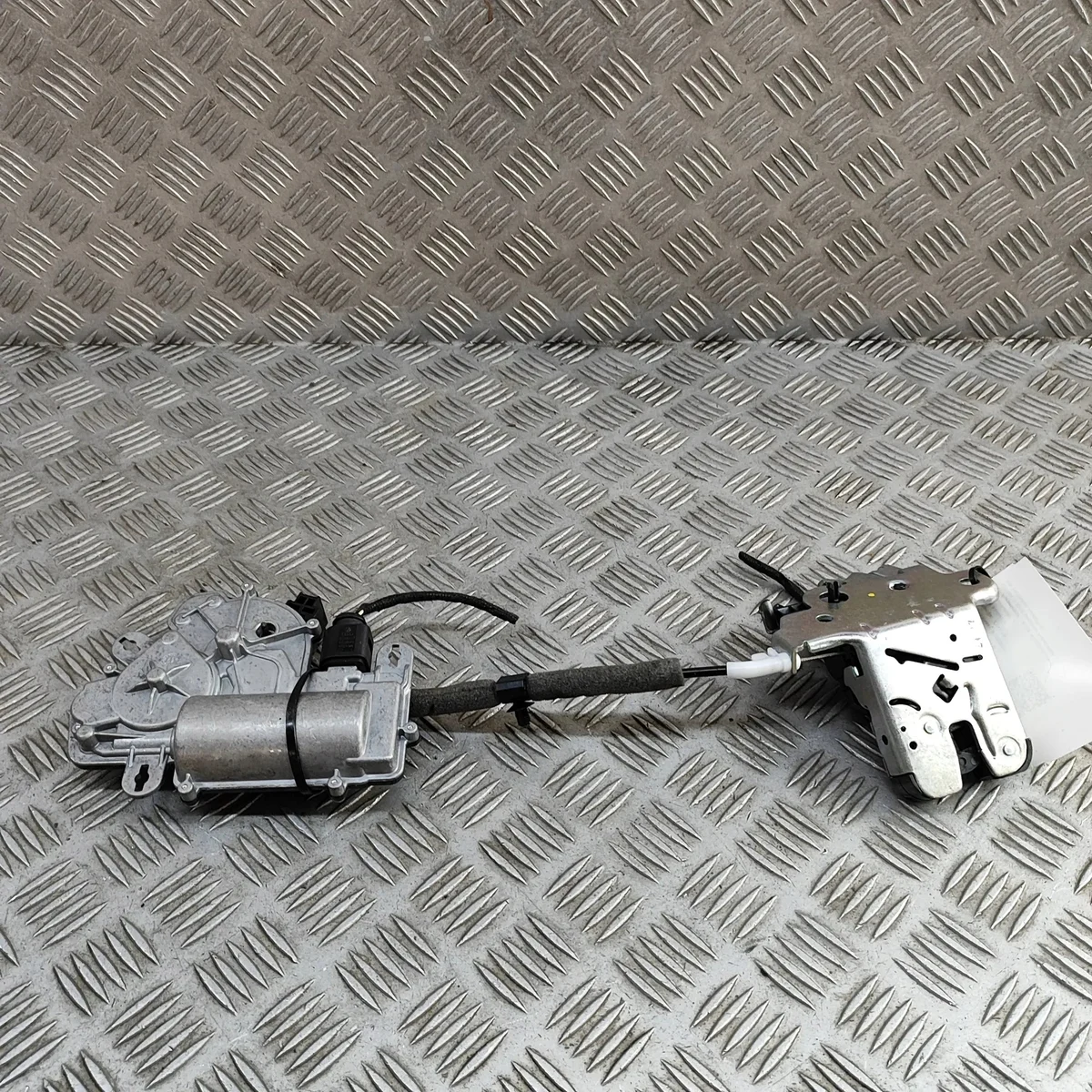 Cerradura Maletero Audi A5 Sportback 4M0827506D image 6
