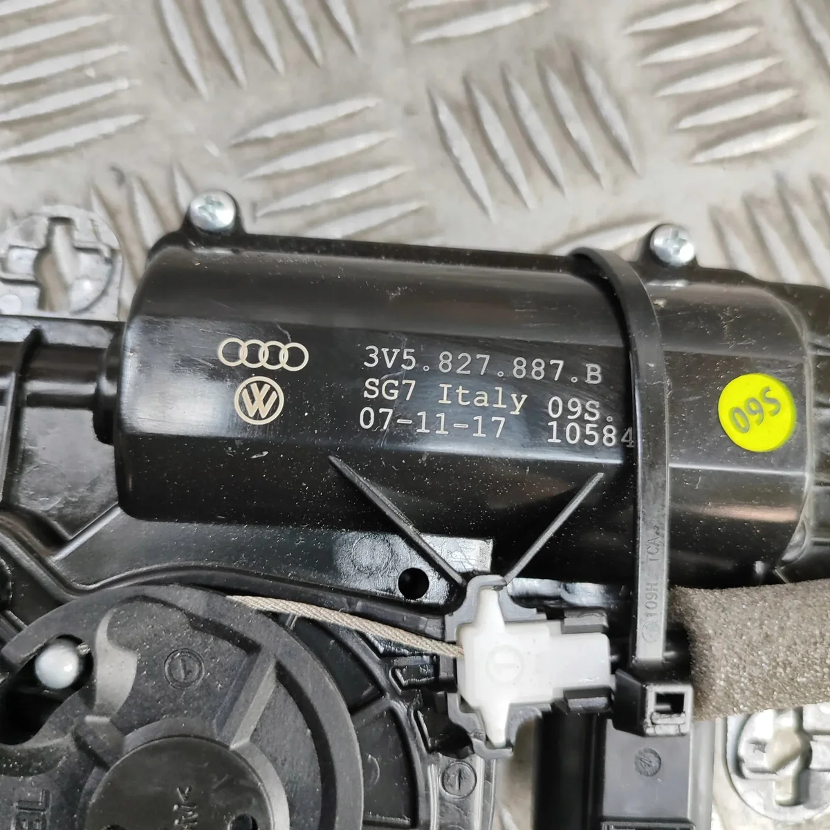 Cerradura Maletero Audi A5 Sportback 4M0827506D image 8