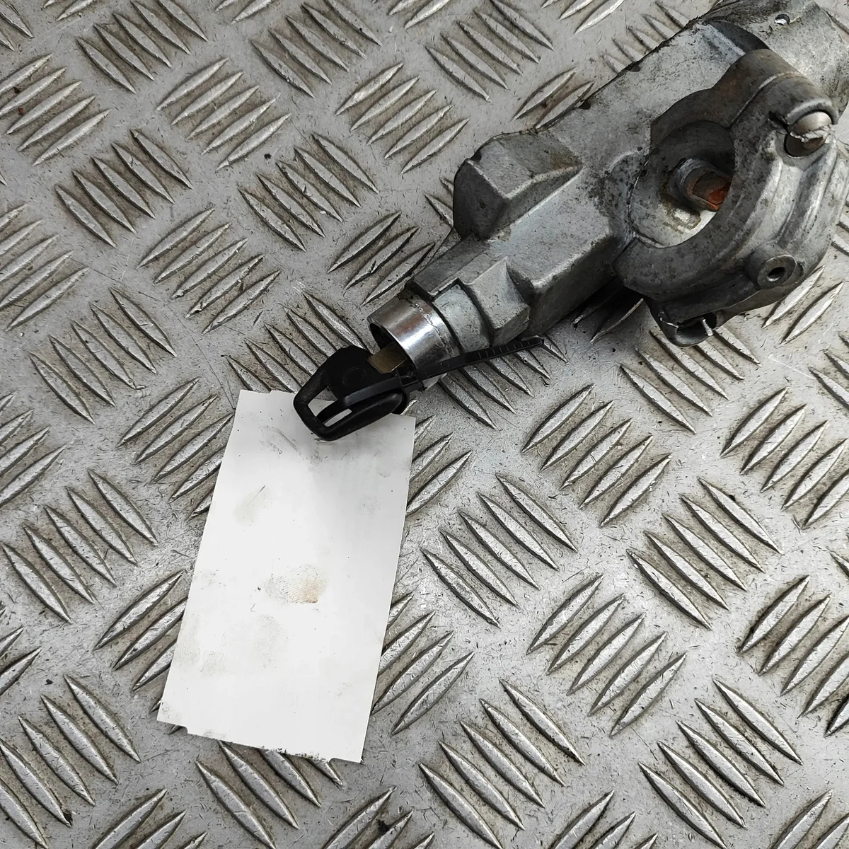 Land Rover Defender Ignition Switch Used image 6