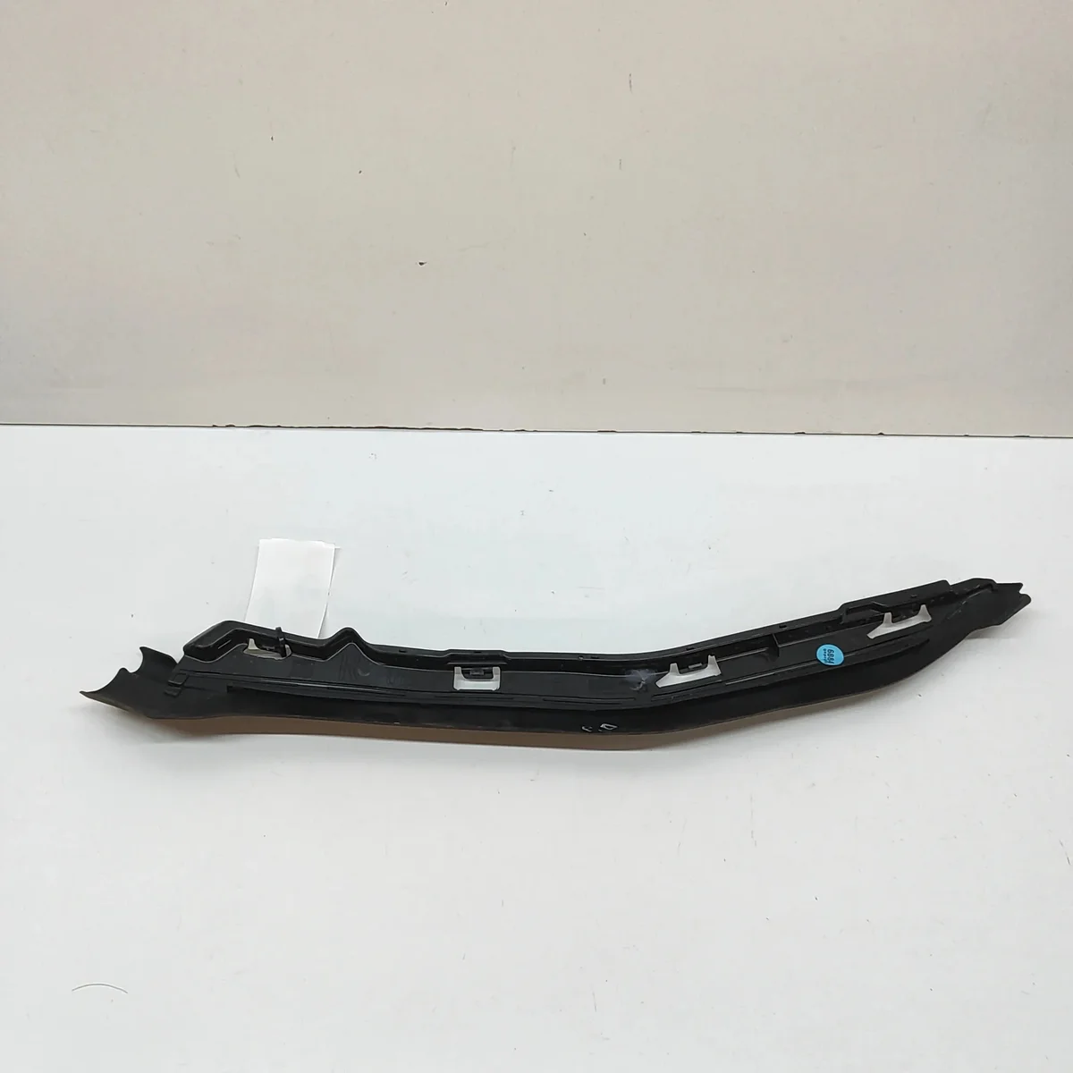 BMW X2 (U10) Right Headlight Cover Used image 3