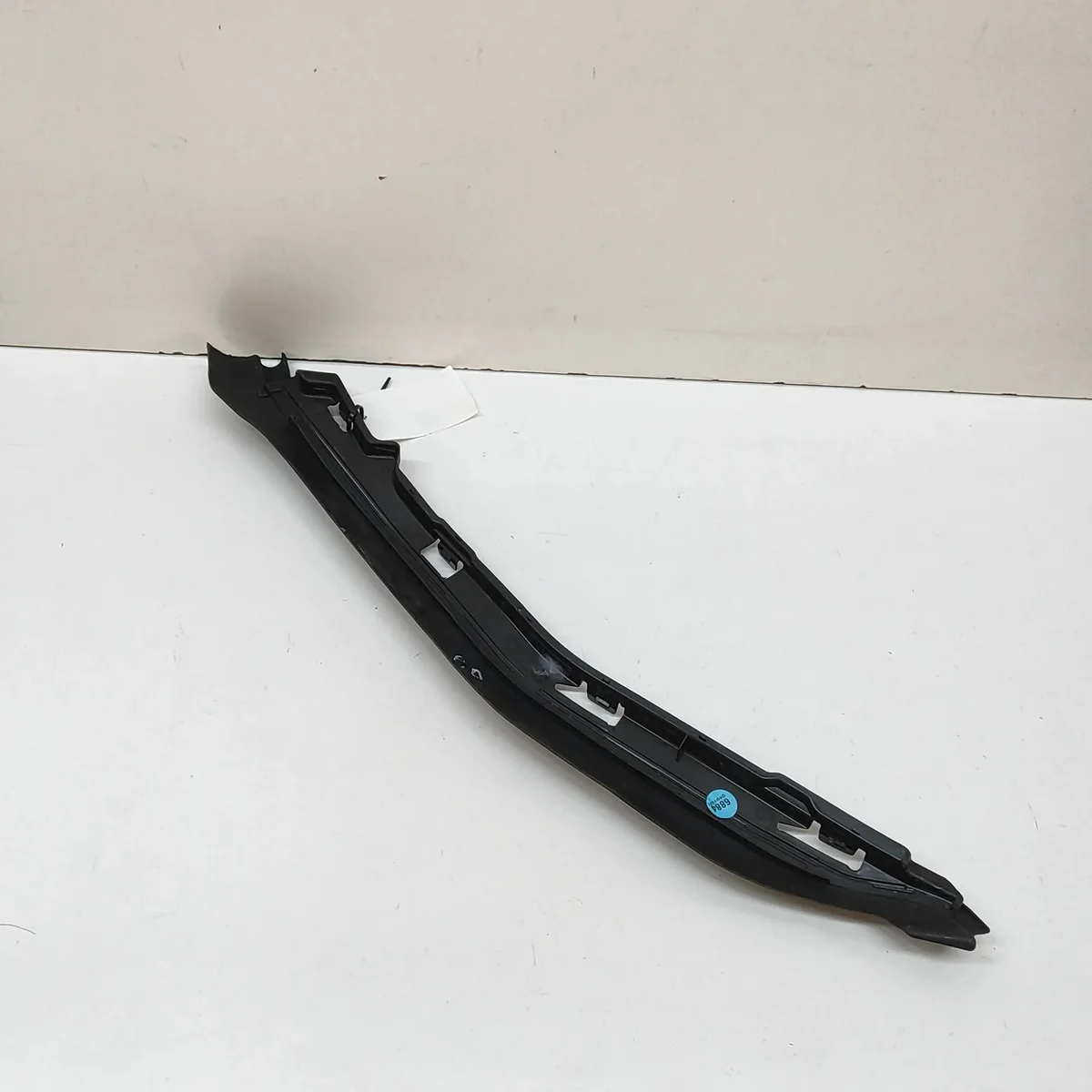 BMW X2 (U10) Right Headlight Cover Used image 4