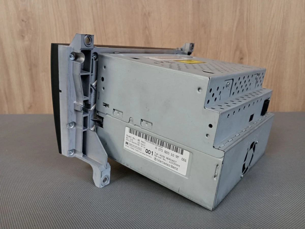 Mercedes SLK R171 Radio Navigation A1718201097 image 7