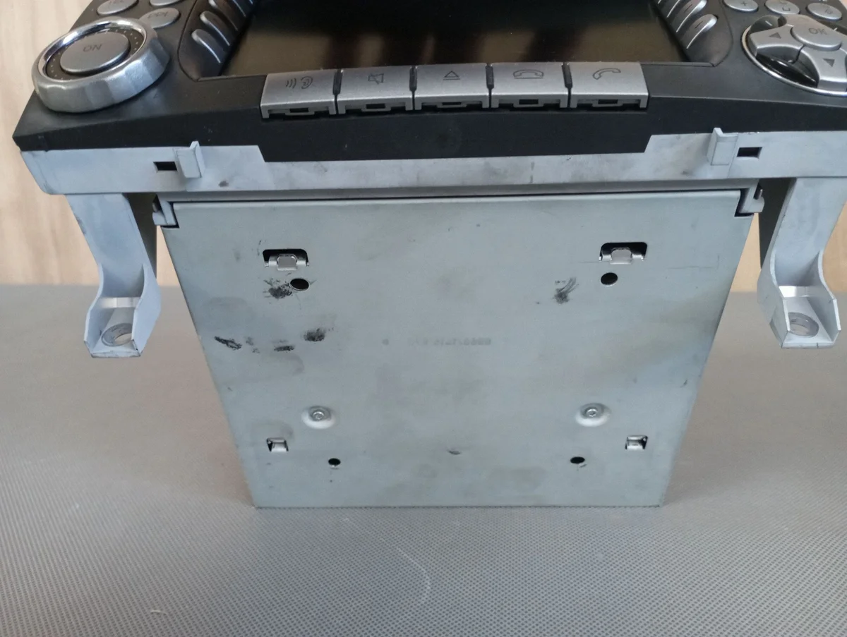 Mercedes SLK R171 Radio Navigation A1718201097 image 10
