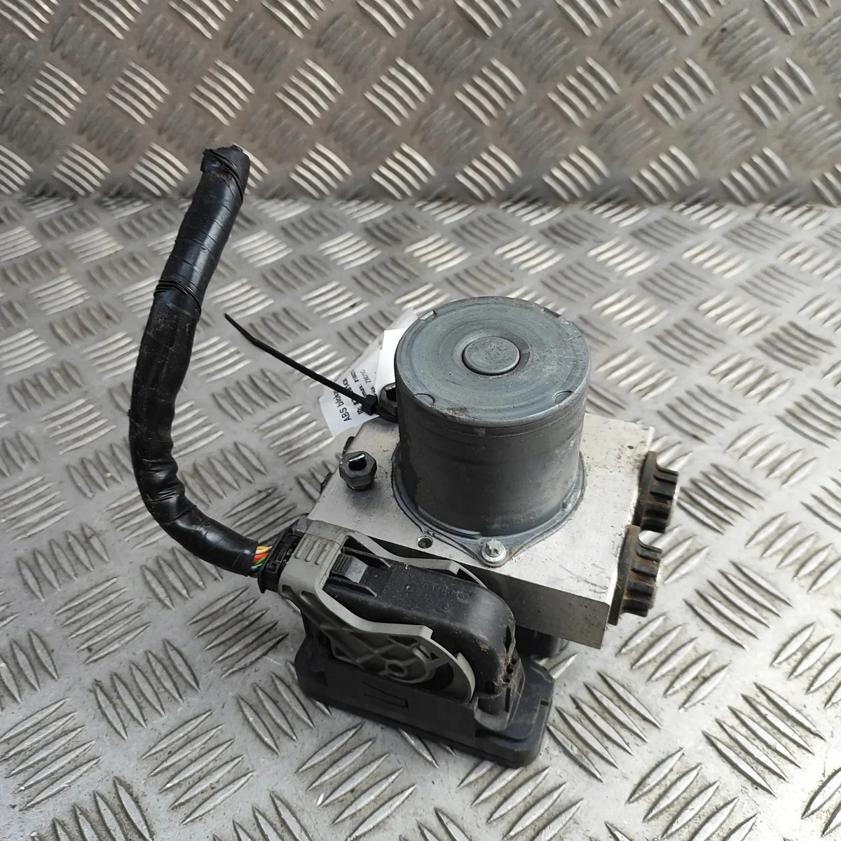 ABS Pumpe Ford Ranger GB3C2C405BC gebraucht image 3