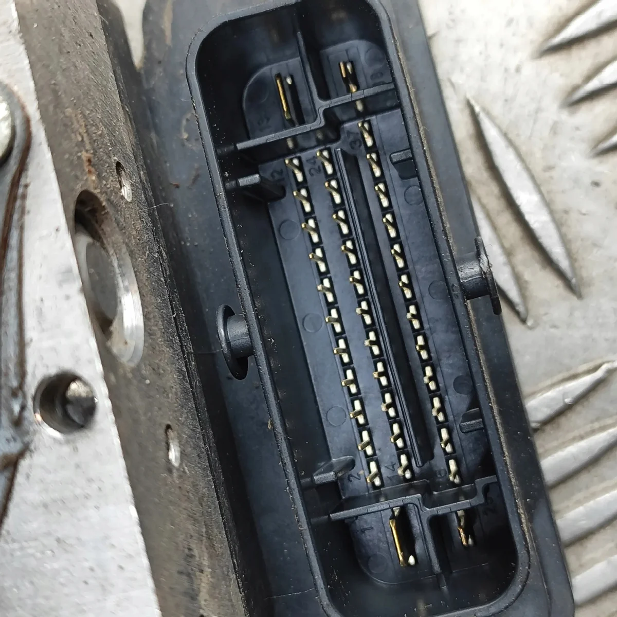 ABS Pumpe Ford Ranger GB3C2C405BC gebraucht image 6