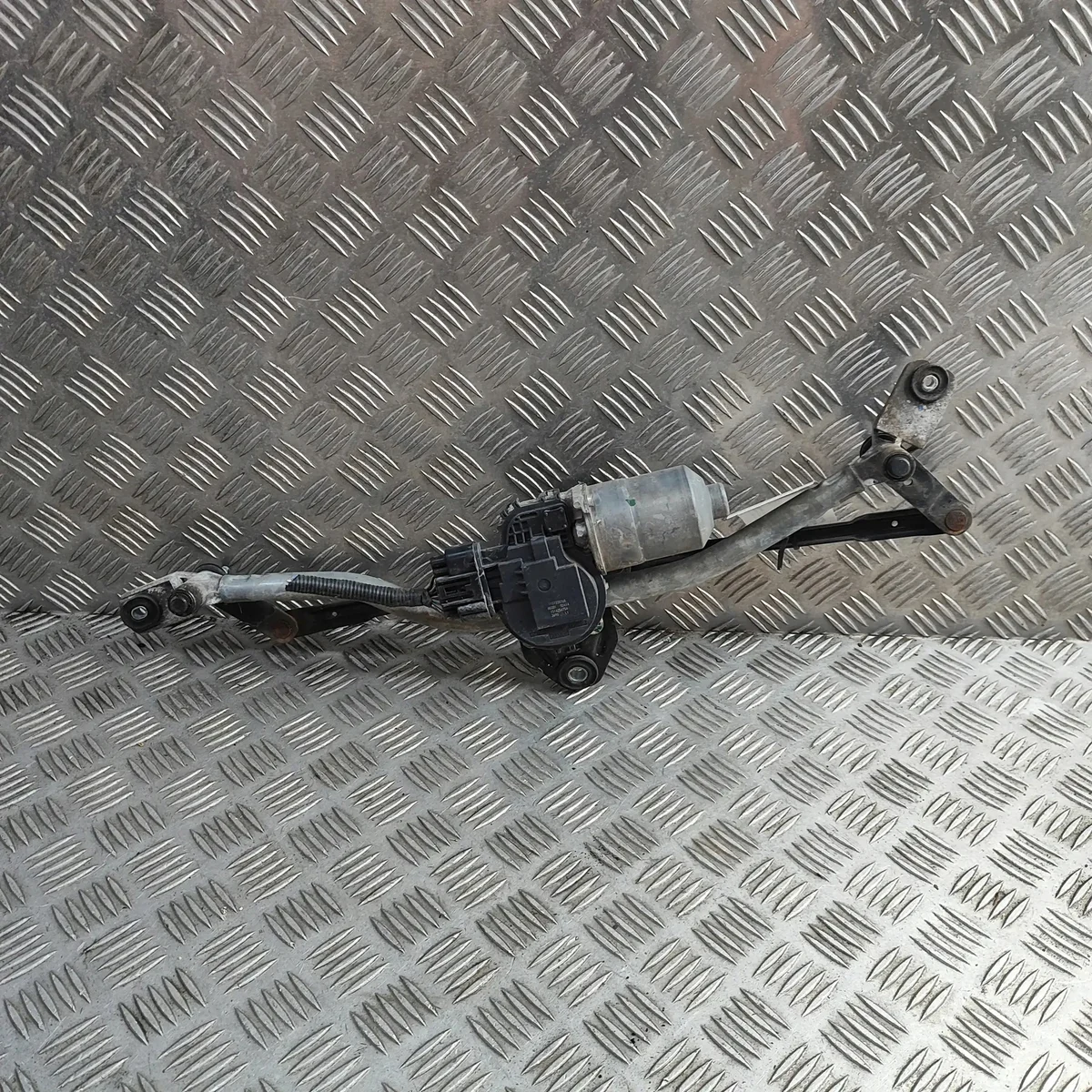 Ford Ranger etulasinostinmekanismi EB3B17500BA image 3