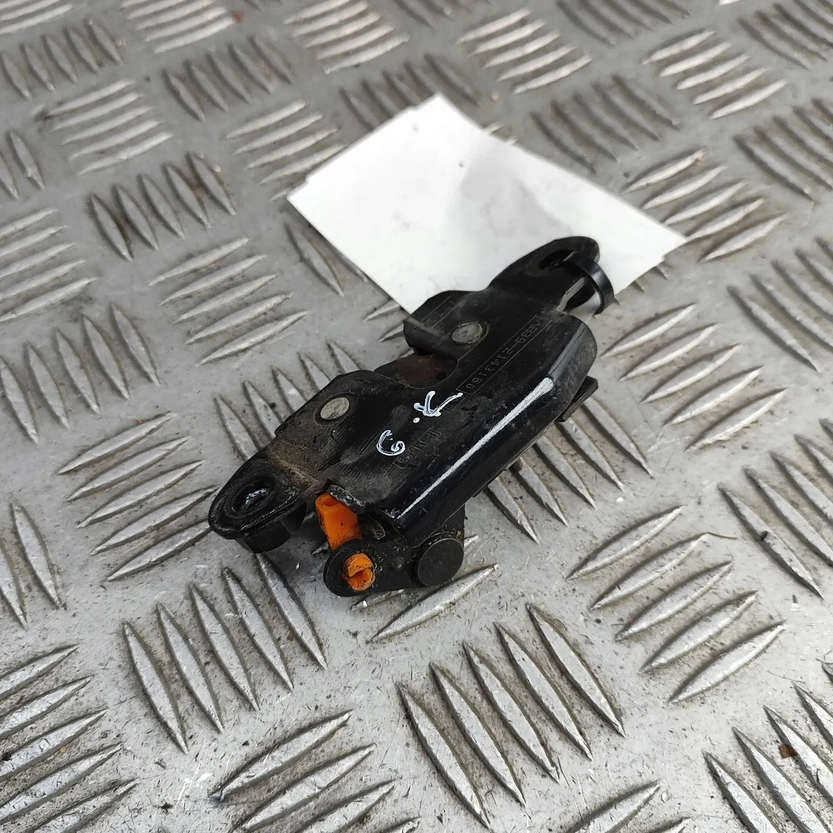 Ford Ranger Tailgate Latch Lock Used image 3