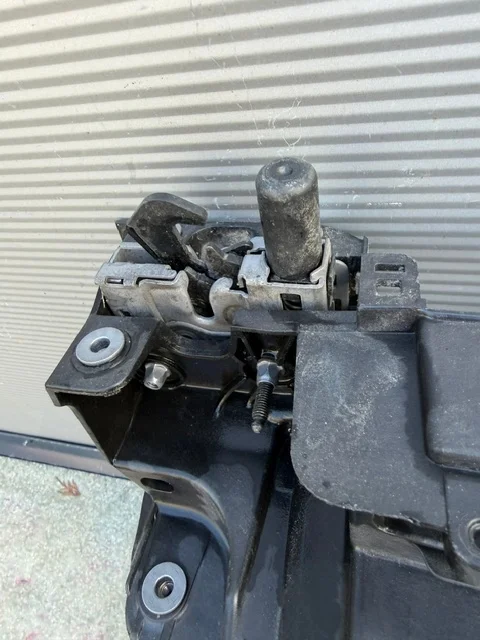 Support de traverse avant VW Passat B9 3J0805588C image 6
