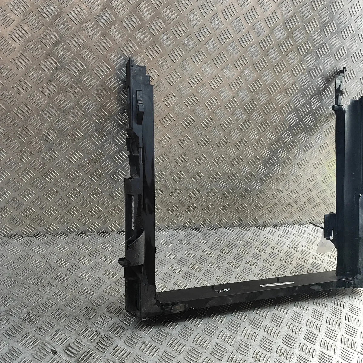 Support radiateur BMW X6 E71 E72 OEM 8570841 image 3