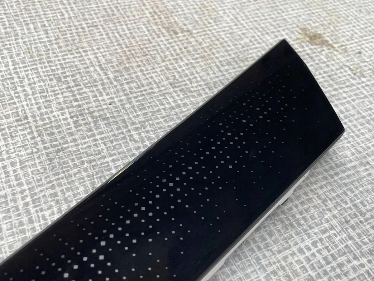 Bandeau porte droite avant VW Tiguan image 3