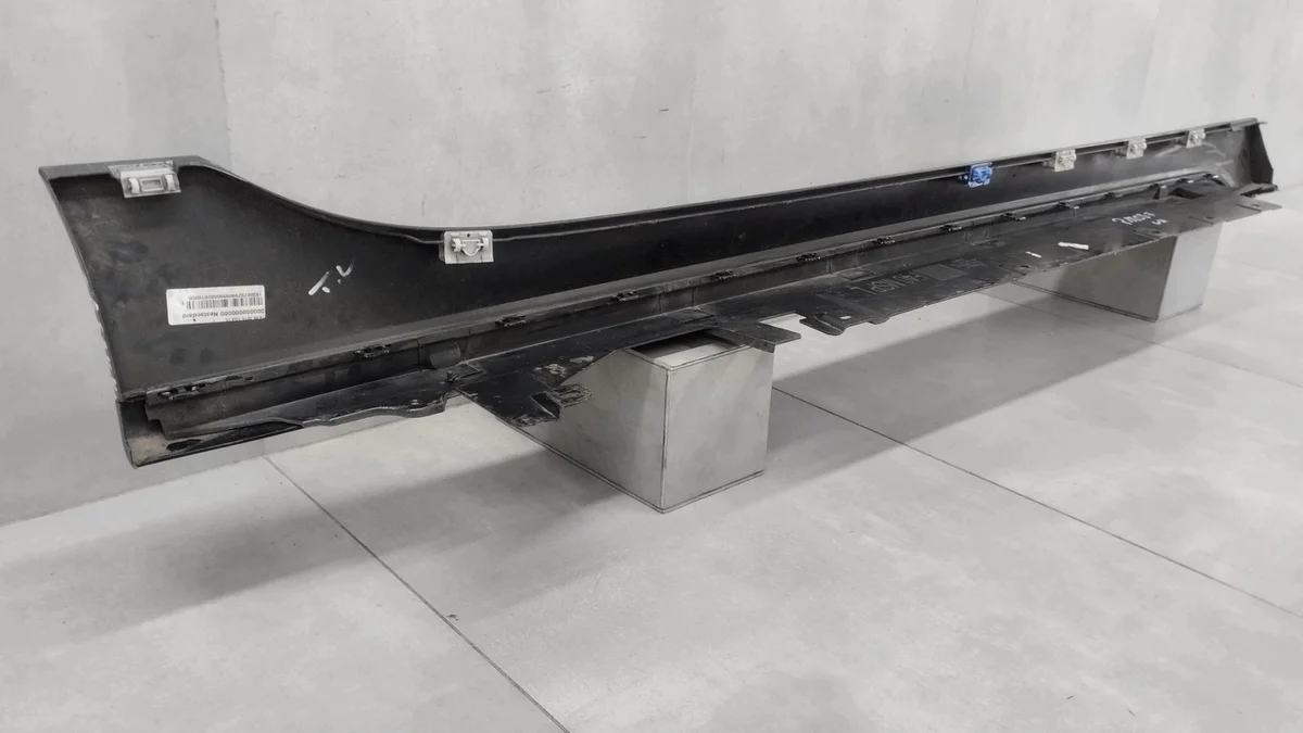 Schwellerleiste links BMW 1 F40 M Paket image 6