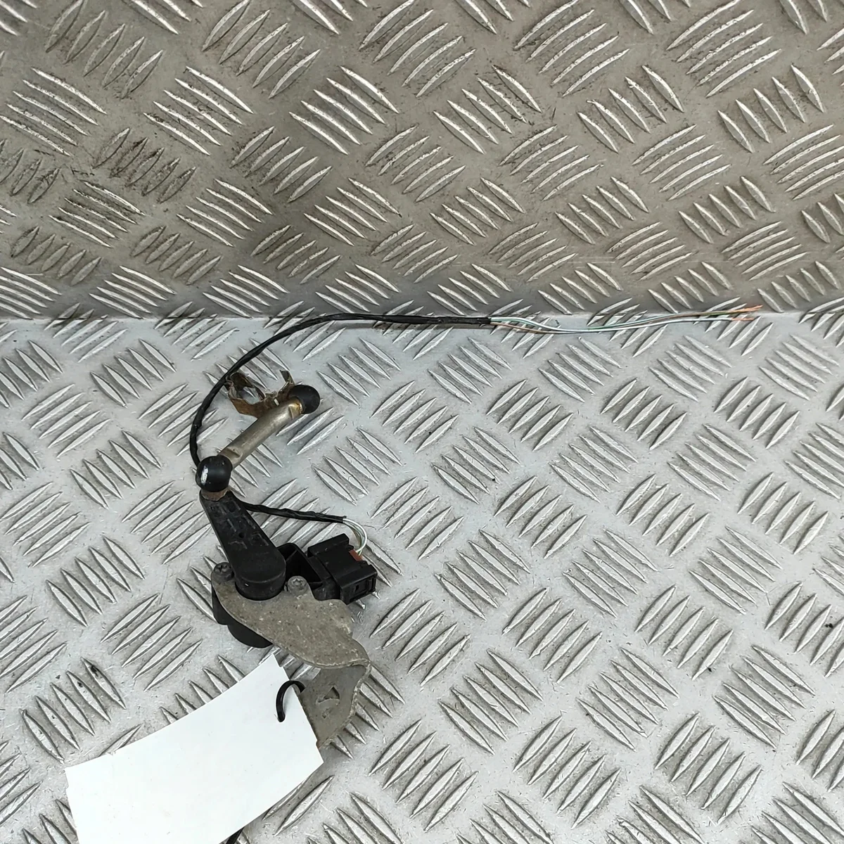 Front Right Level Sensor BMW Z4 E89 Roadster image 4