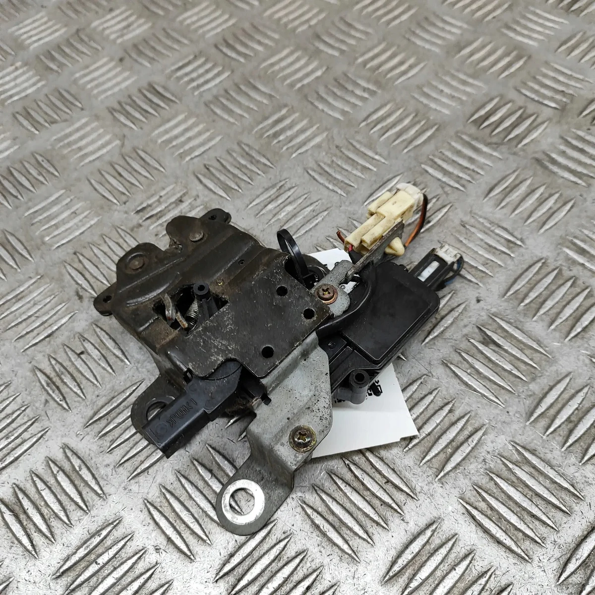 Mazda MX-5 NC Trunk Lock Latch Used image 4