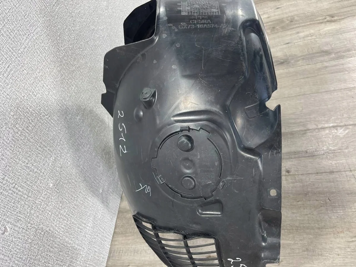 Jaguar XE X760 vänster framskärm image 3