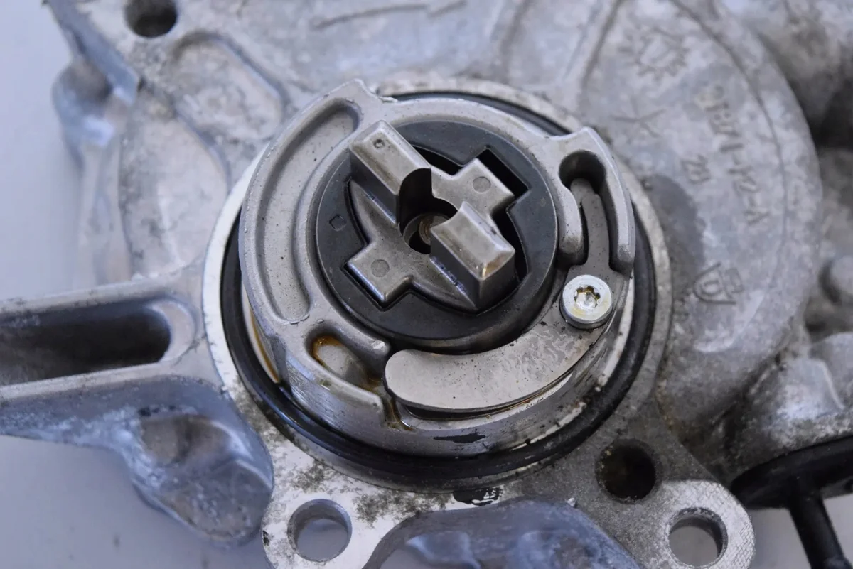 Vakuum-Pumpe Mercedes E (W213) A2760102714 image 3