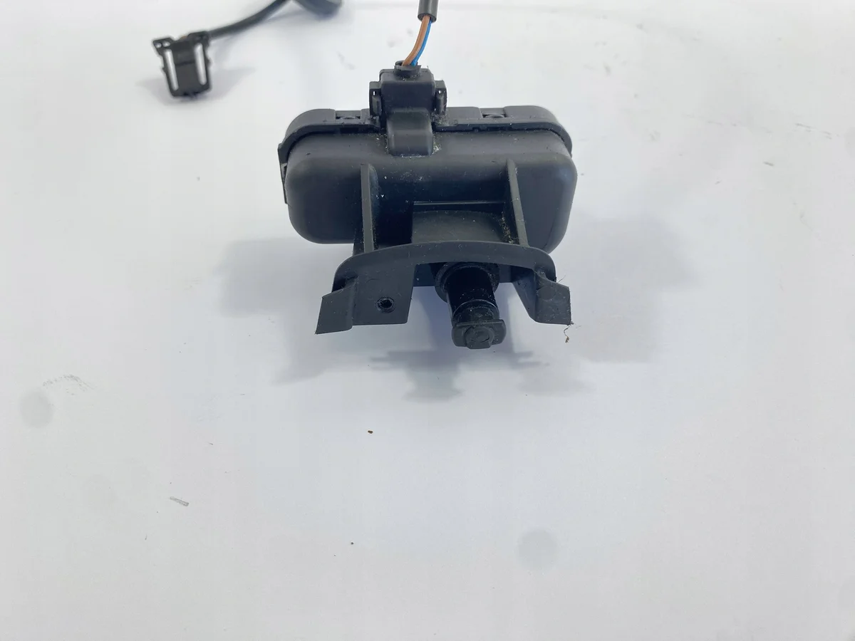 Moteur trappe carburant VW Tiguan Golf image 6