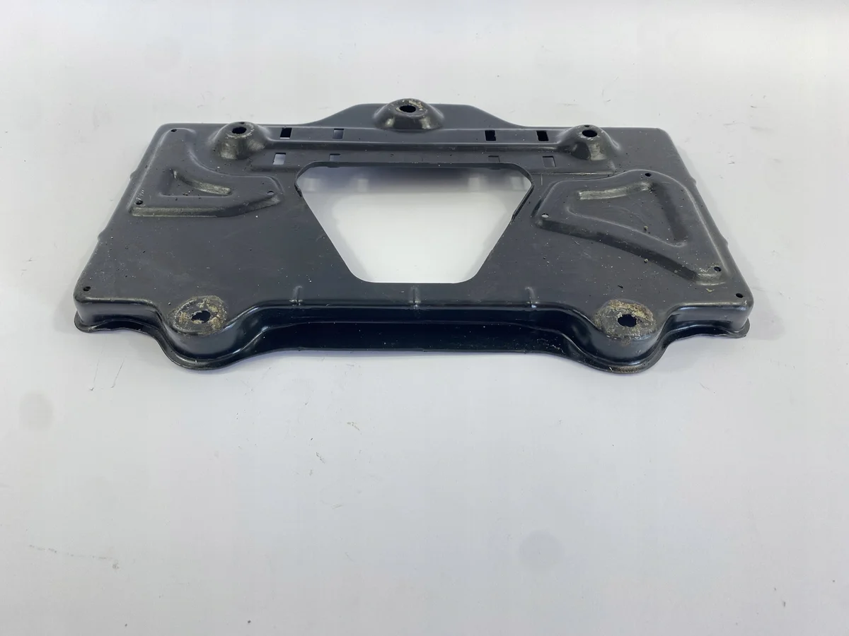 Support batterie Mercedes W201 W124 image 3