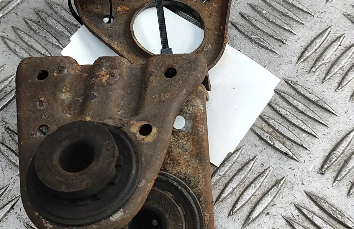 Soporte Radiador Hyundai Santa Fe III 253322W500 image 6