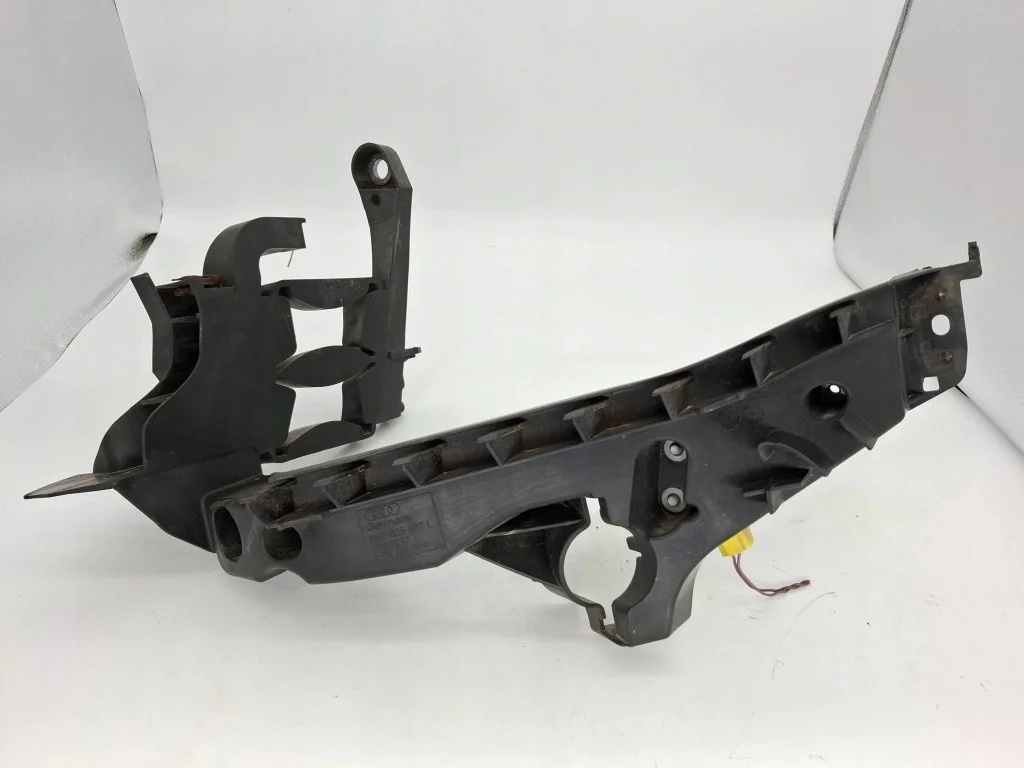 Support de phare gauche AUDI A4 B8 2002837