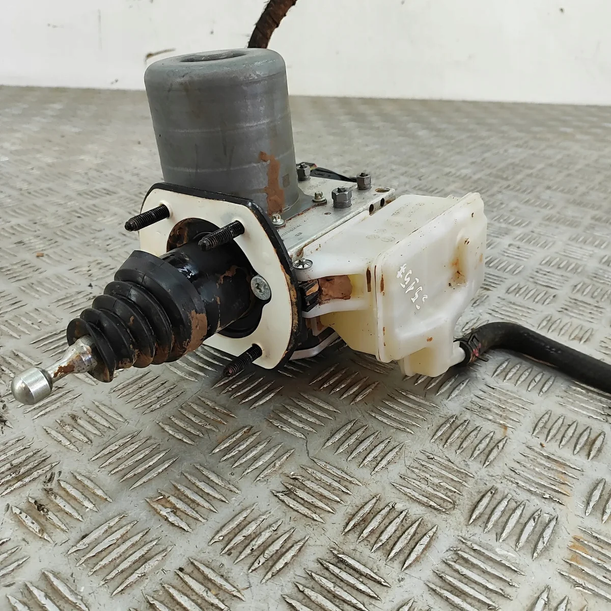 ABS-pump BYD TA3568010F1 - Begagnad image 4