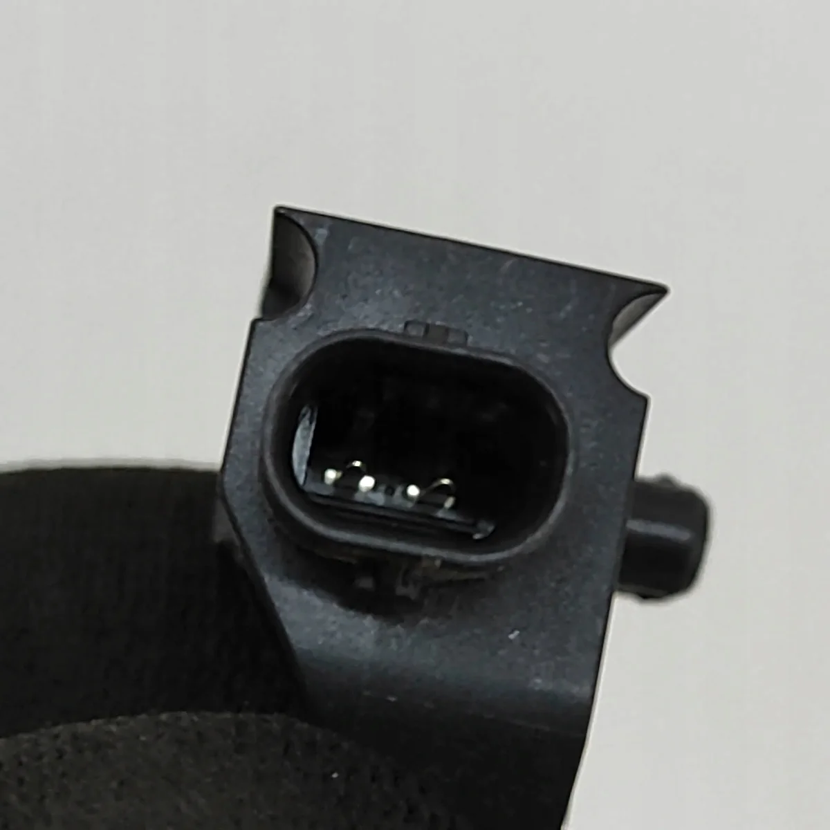 BMW 8 Gran Coupe Front Right Level Sensor image 5