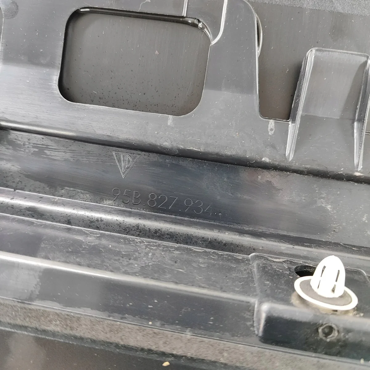 Bagagerumsspoiler Porsche Macan 95B827934 image 9