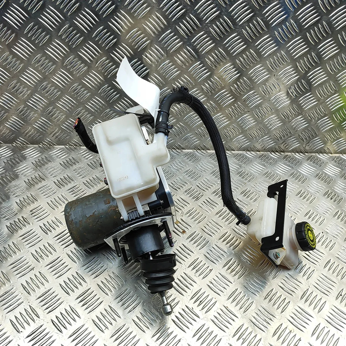 ABS Pumpe BYD SA3HJK3540020 gebraucht image 4