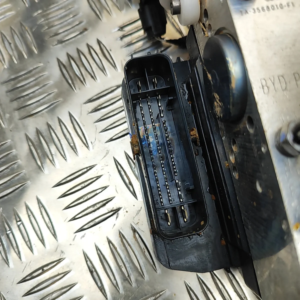 ABS Pumpe BYD SA3HJK3540020 gebraucht image 6