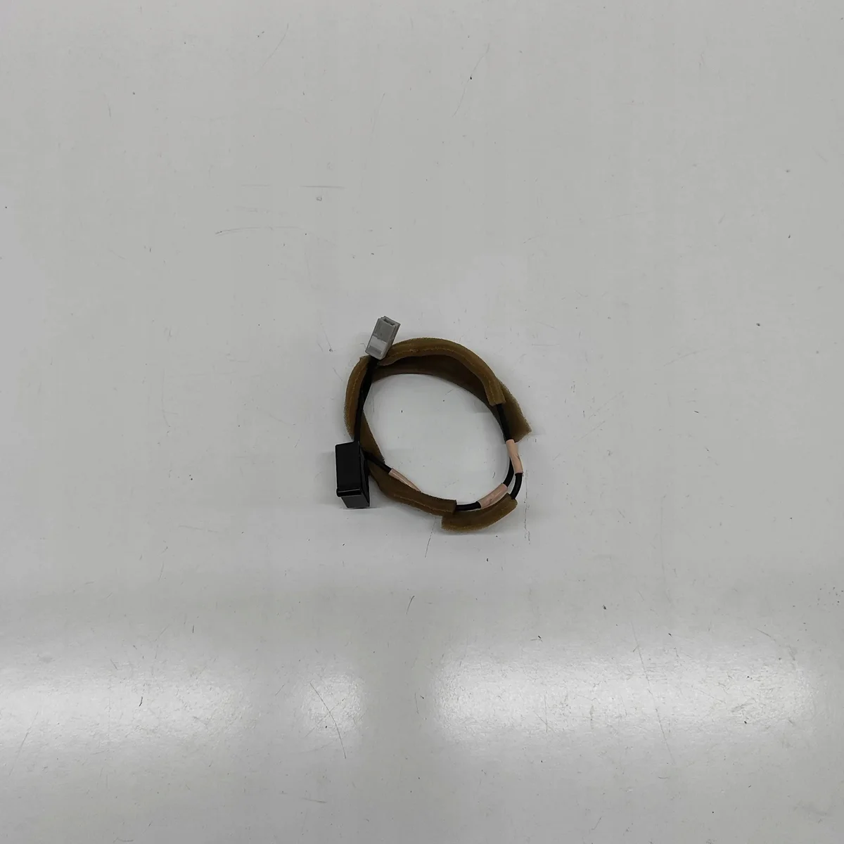 Toyota Prius Amplificador Antena 86860-47060 image 3
