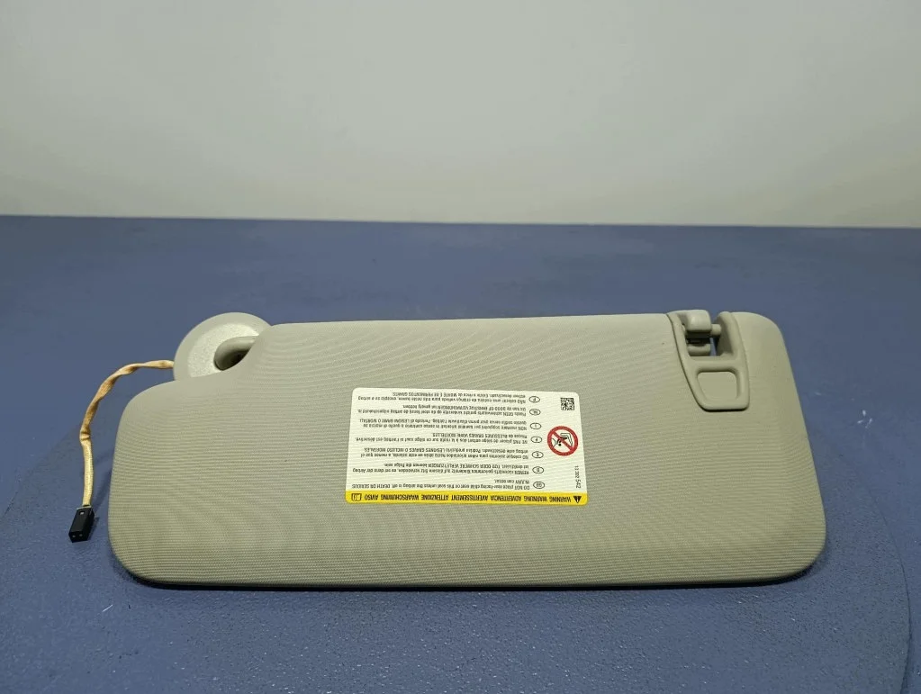 Opel Astra J LIFT 12-15 Aurinkosuoja Oikea image 7