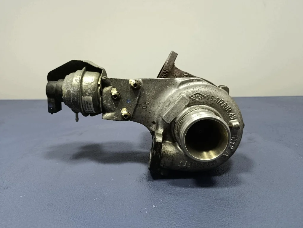 Opel Astra J 2.0 CDTI Turbocharger 55581063