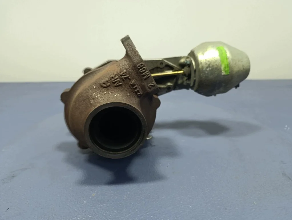 Turbocompresseur Opel Astra J 2.0 CDTI image 5