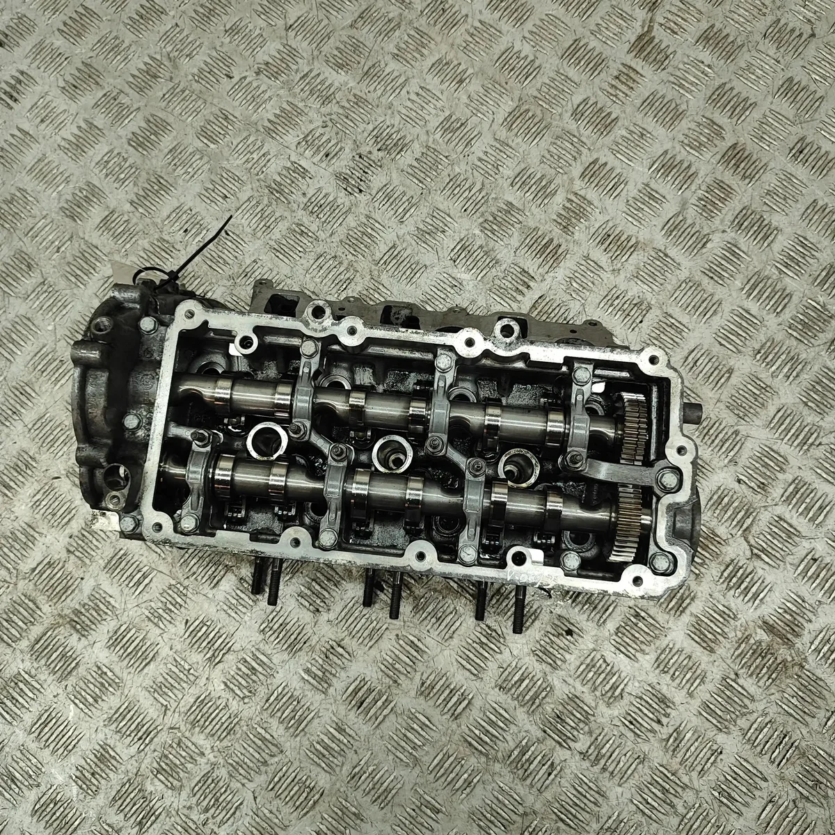 Audi A4 B8 S4 B8 S5 8T Cilindro 06E103067BP