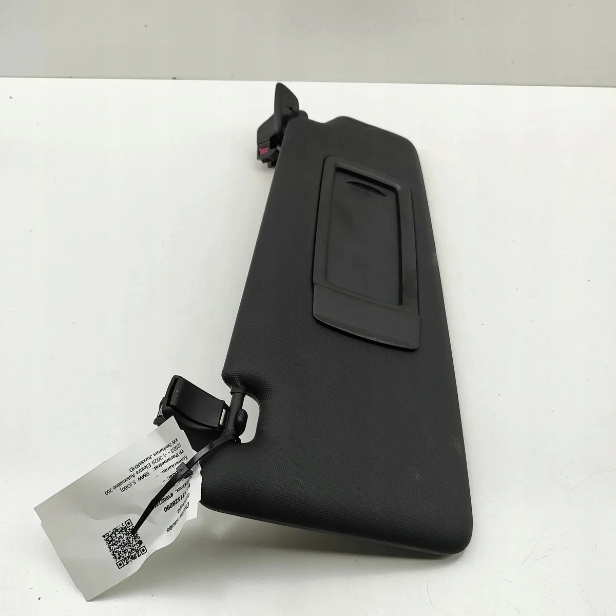 Protetor solar direito BMW 5 (G60) 51169501362 image 6