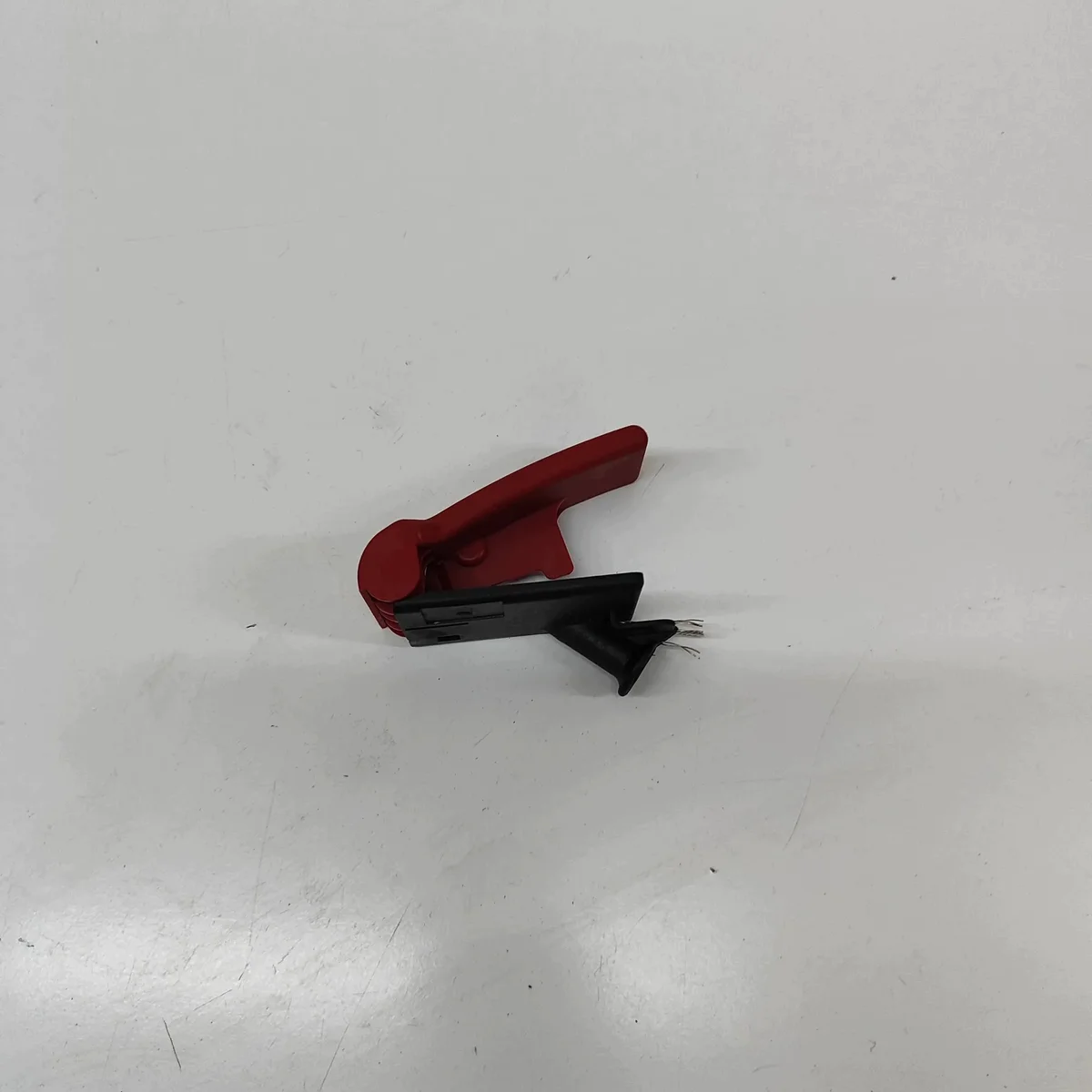 Mercedes A1248800320 Griff Motorhaube gebraucht image 3