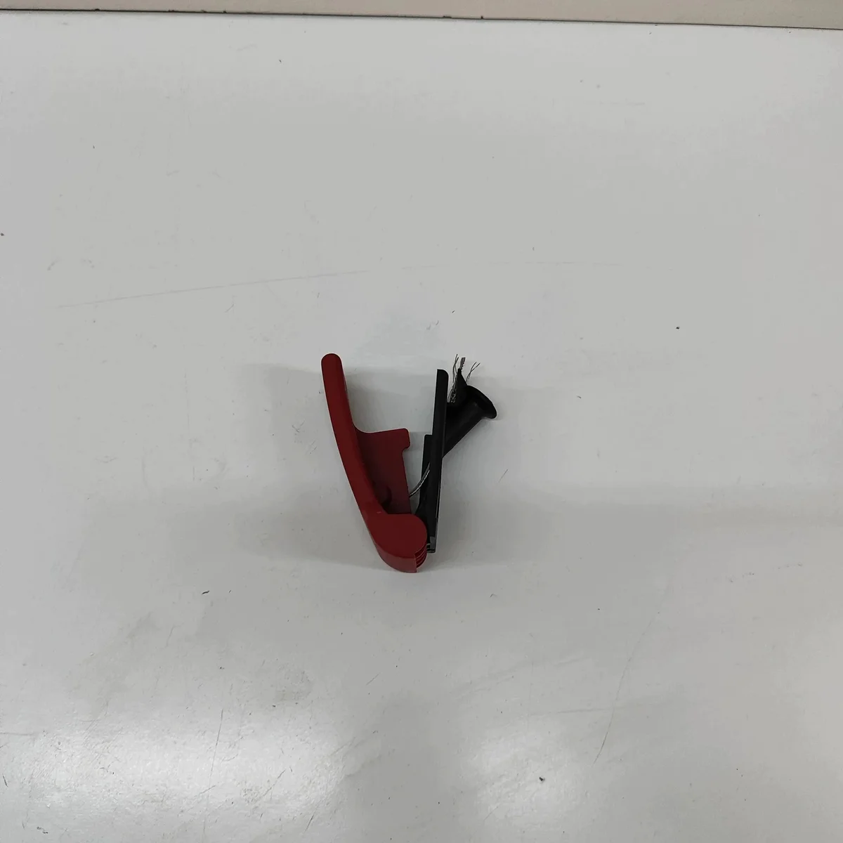 Mercedes A1248800320 Griff Motorhaube gebraucht image 4