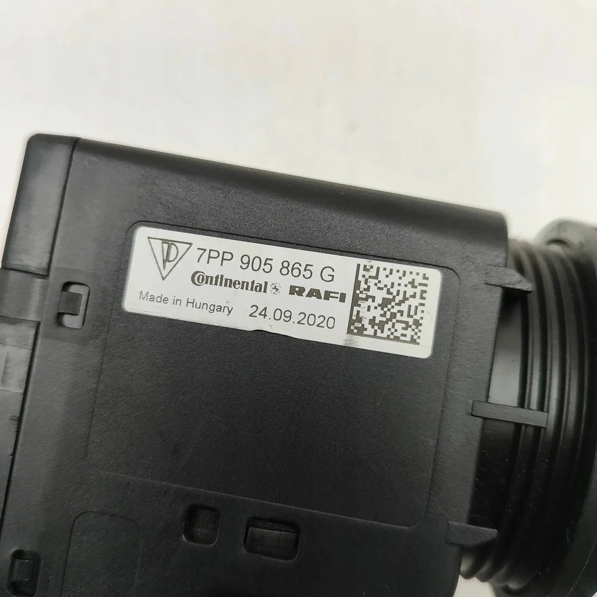 Contact Porsche Macan (DKN) 7PP905865G image 5