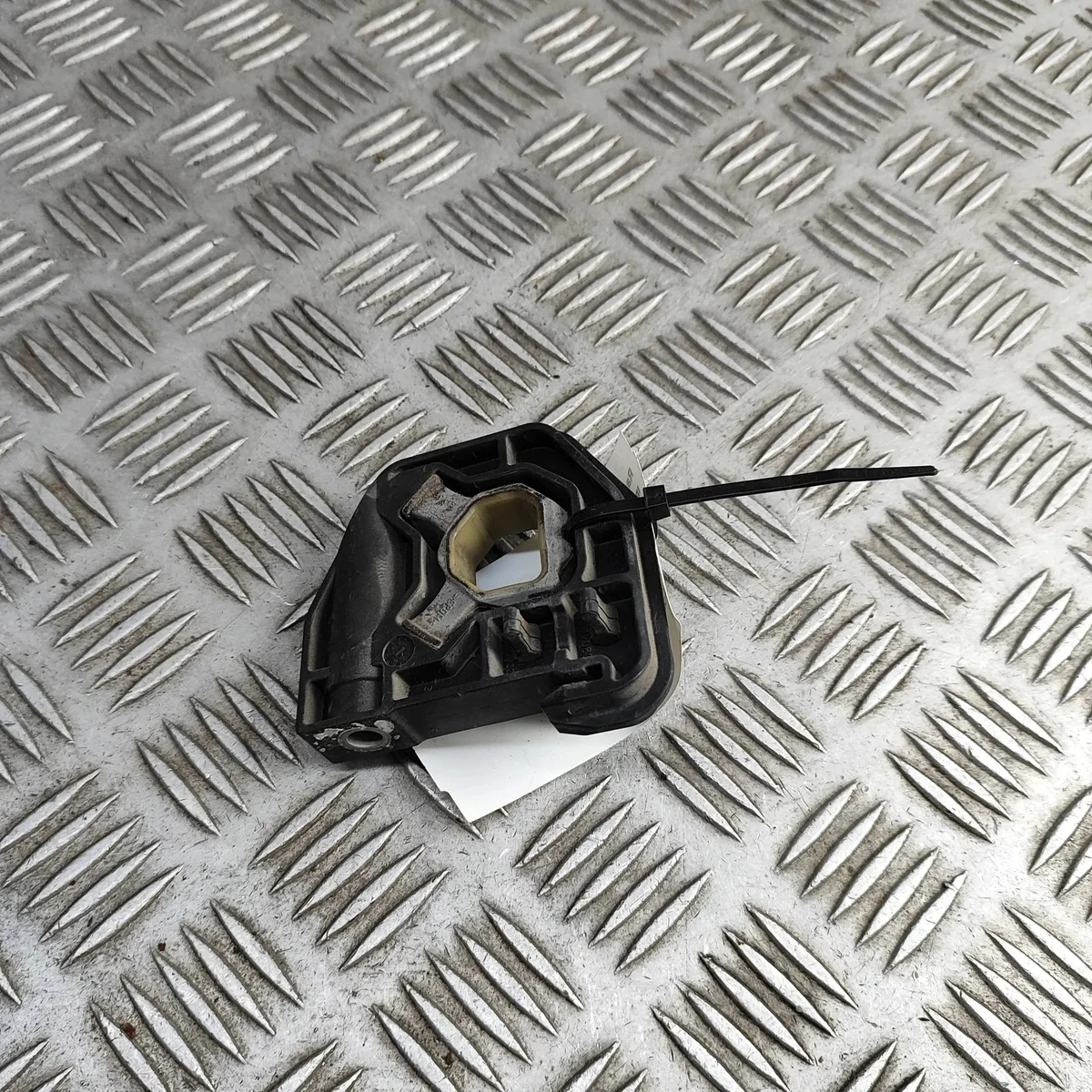 Halterung Kühler BMW F20 F21 F30 F31 F32 F36