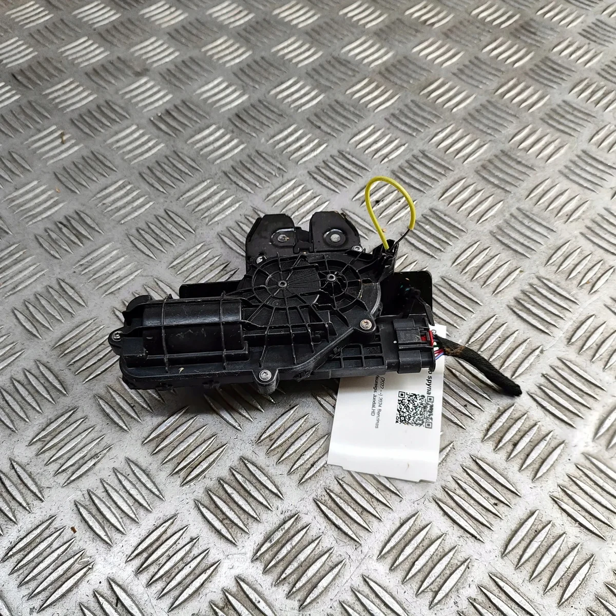 BYD takaluukun lukko MRHB6305120 image 3
