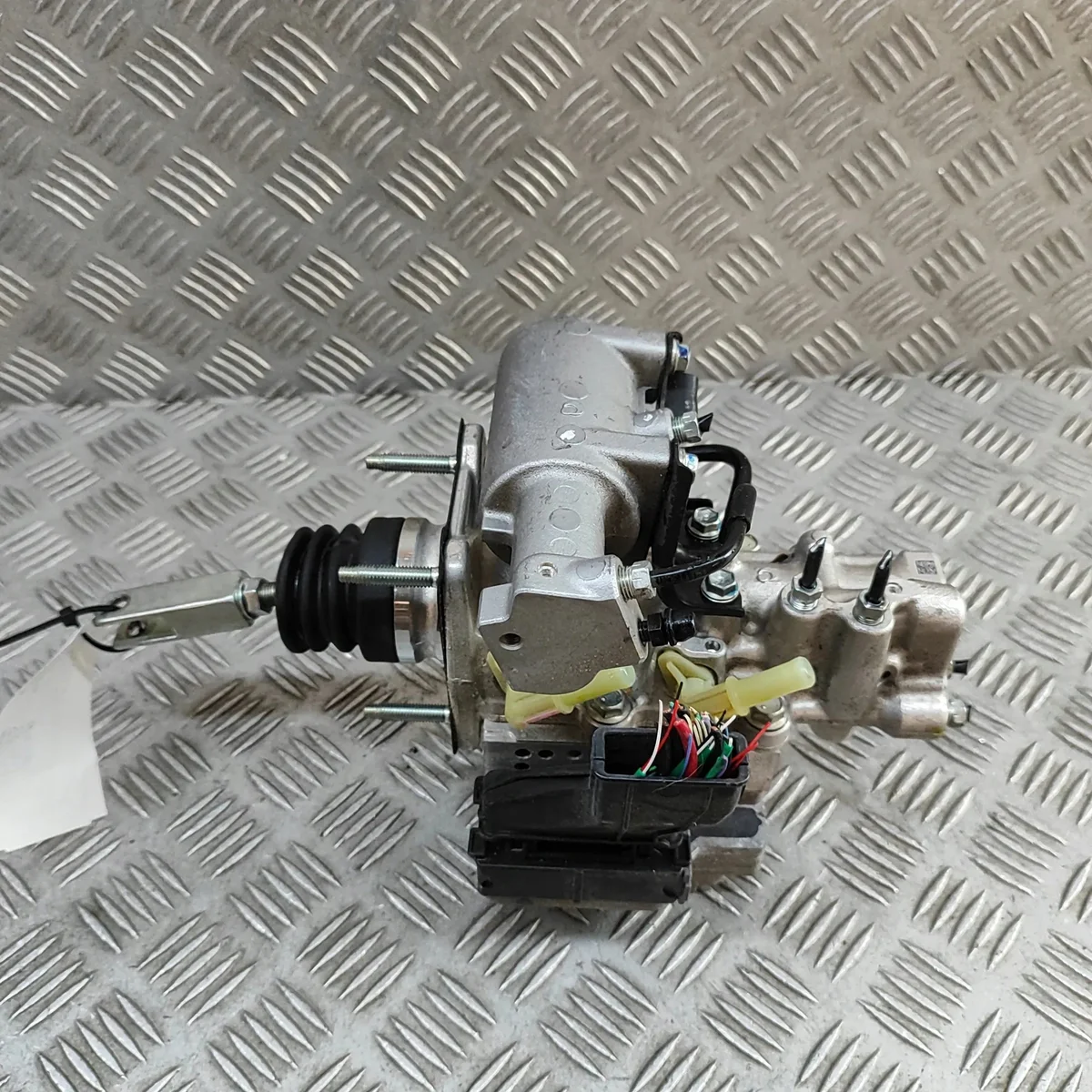 Bomba ABS Lexus NX 4721078111 Usada image 3