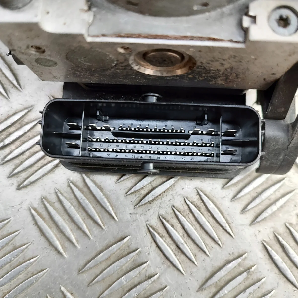 Pompe ABS Skoda Superb III 2.0L image 7