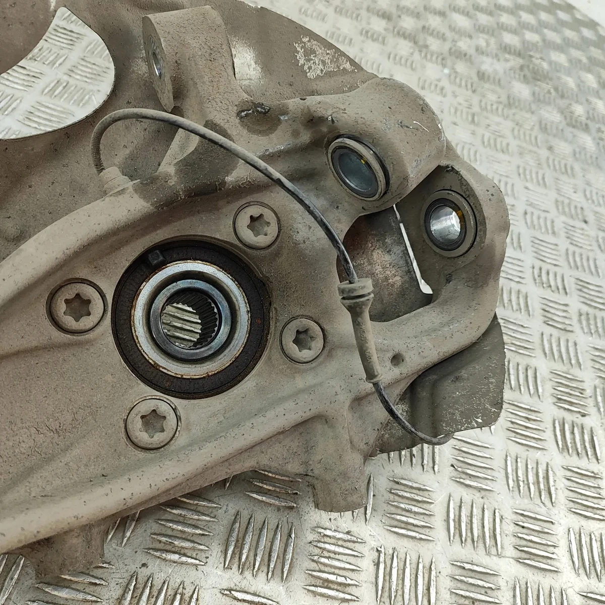 Achsschenkel vorne links Alfa Romeo Stelvio image 5