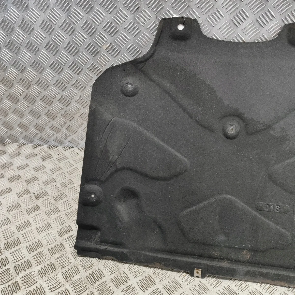 Audi A5 Motorafdekking 8W3863822B Gebruikt image 5