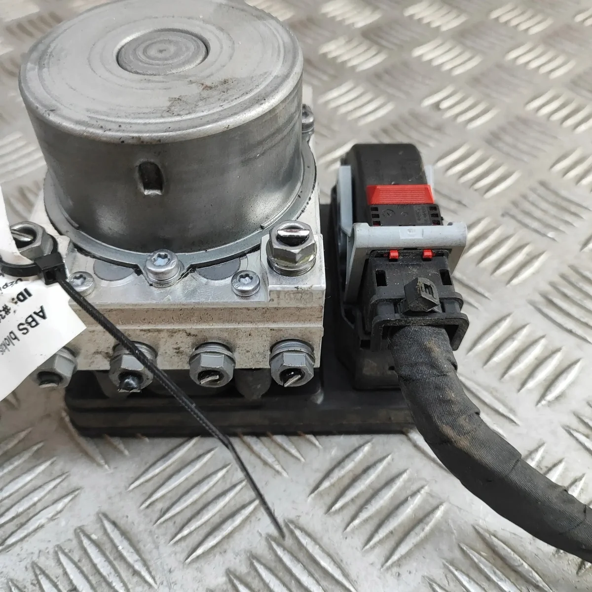 Pompa ABS Skoda Karoq 1EA614517BR Usata image 6