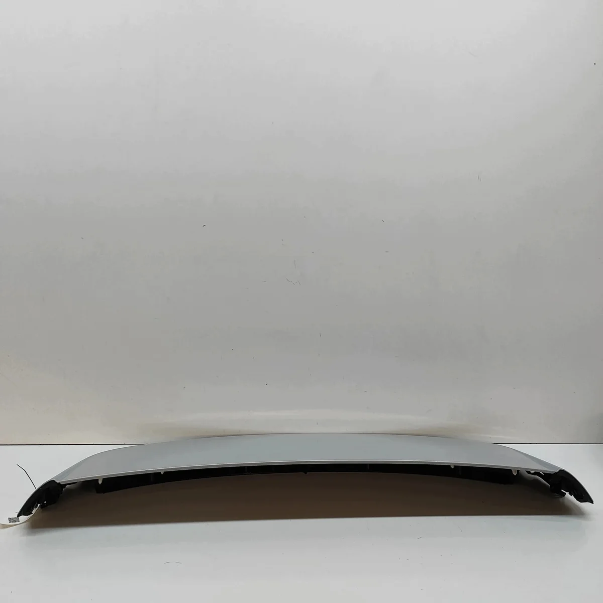 BYD ATTO 3 Trunk Spoiler SC2E5614112 Used image 3